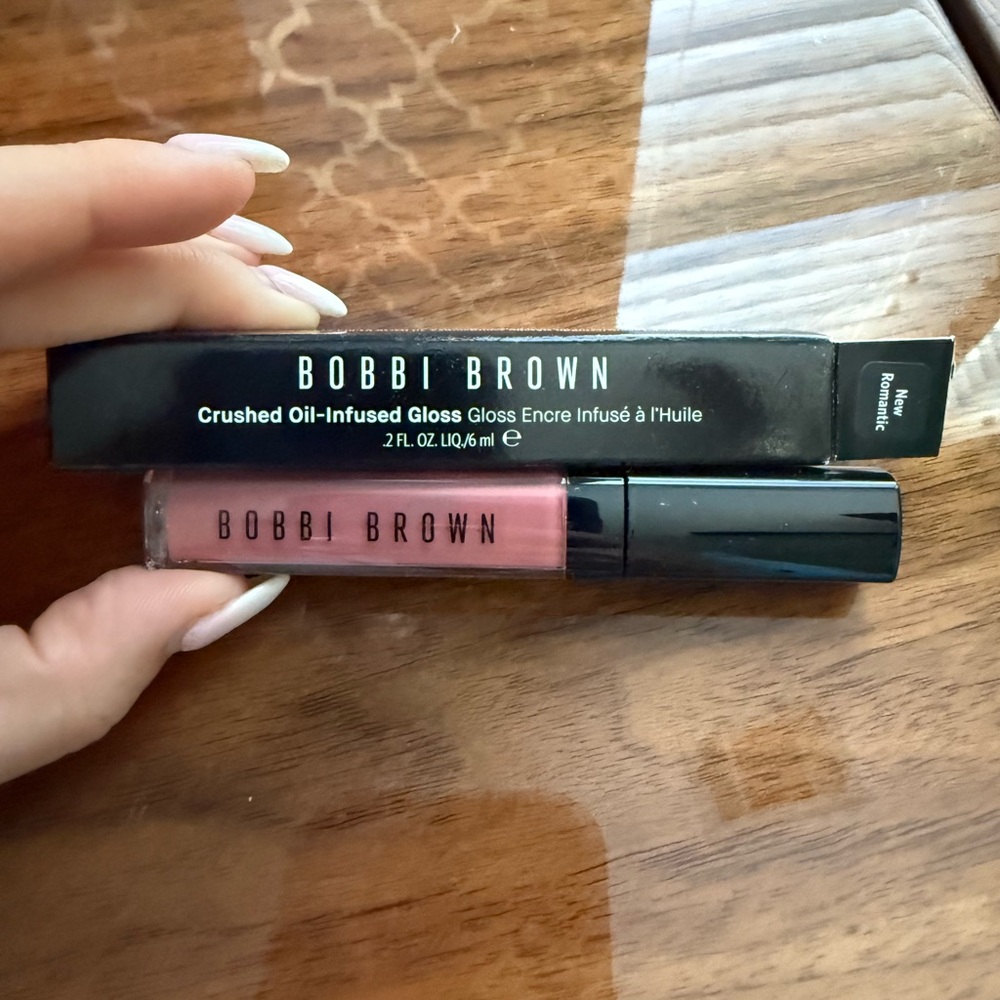 New! Bobbi Brown Crushed Oil Infused Tinted Lip Gloss New Romantic - Picture 3 of 3